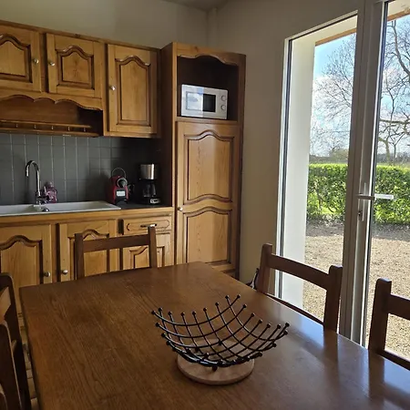 Casa de Férias Le Grenouillet Varadais - Maison Avec Jardin Clos